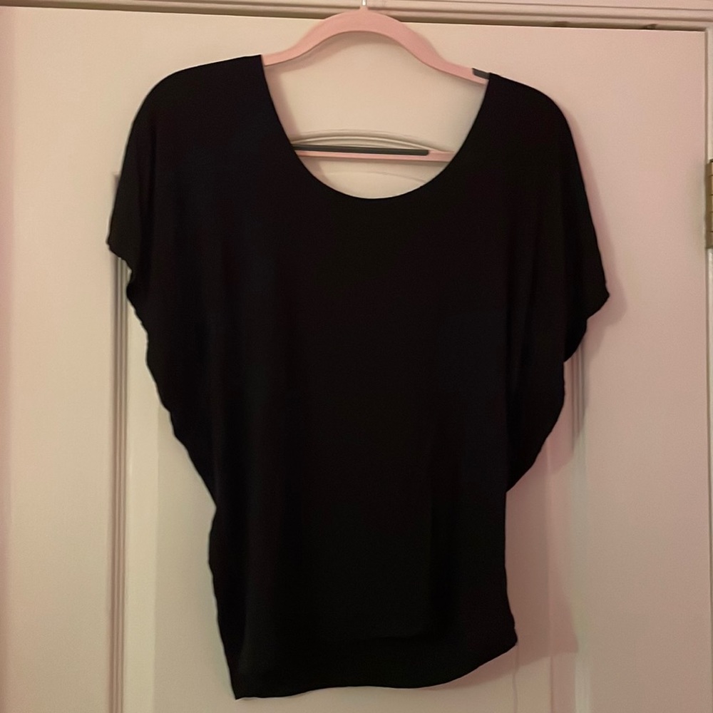 Active USA size L long-sleeve tee